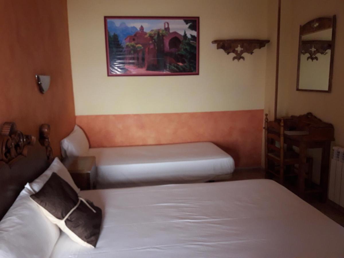 Hostal Casa Barcelo 오르타 데 산트 호안 외부 사진